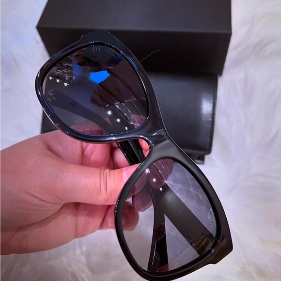 Chanel polarized 5380 square sunglasses with original box and packaging. - Picture 5 of 9